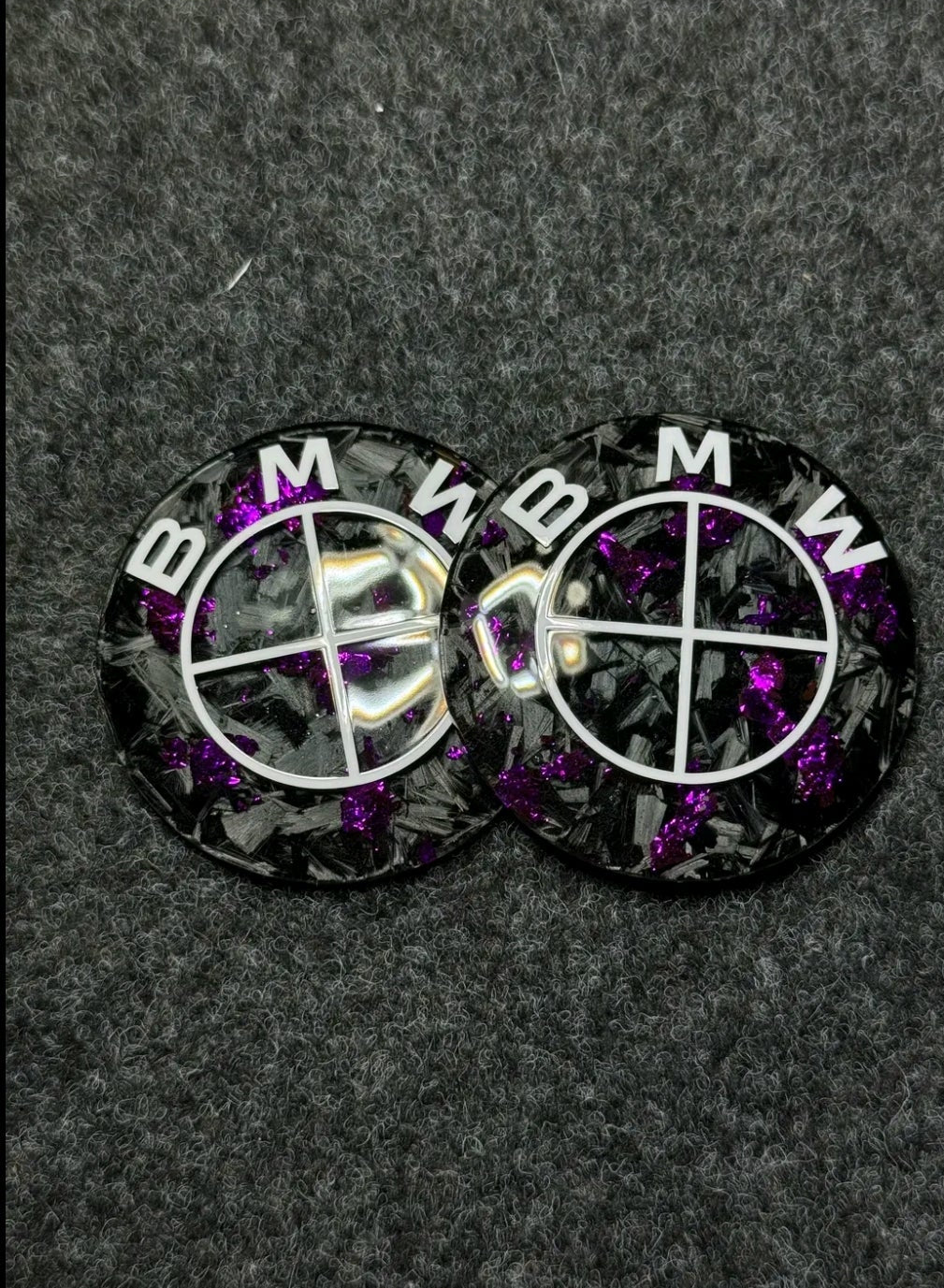 Fibre de carbone violet